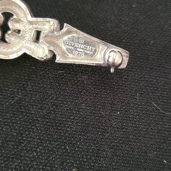 Vintage Givenchy Silver plated bar pin - Picture 6 of 8